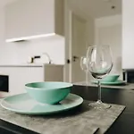 Dream - Stylish With French Balcony *