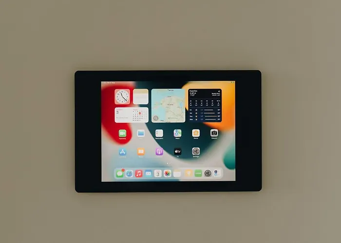 Dream - Stylish With French Balcony